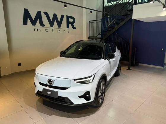 VOLVO XC40 P6 RECHARGE ELECTRIC PLUS
